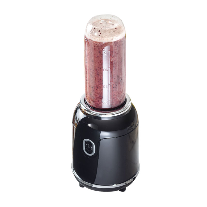 Hvordan sammenligner juiceekstraksjonseffektiviteten til sitrus juicer med tradisjonelle manuelle juicemetoder når det gjelder juiceutbytte?